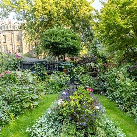 Beautiful Double Room In Idyllic West End Townhouse غلاسغو المظهر الخارجي الصورة