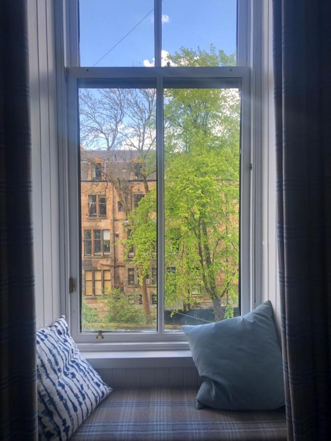 Beautiful Double Room In Idyllic West End Townhouse غلاسغو المظهر الخارجي الصورة